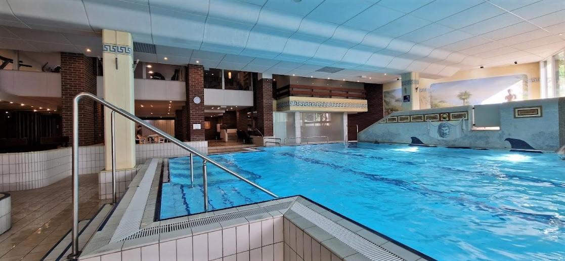 Pools, Sauna Und Balkon Mit Panoramablick Санкт-Энгльмар Экстерьер фото