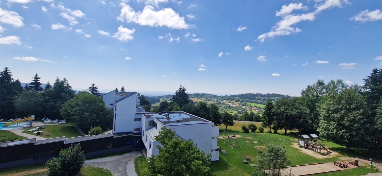 Pools, Sauna Und Balkon Mit Panoramablick Санкт-Энгльмар Экстерьер фото